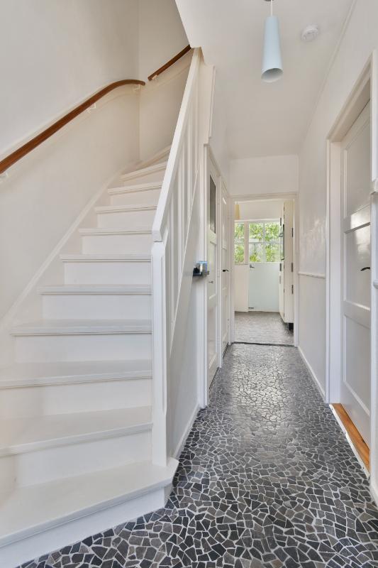 Tussenwoning te koop: Govert Flincklaan 11, Amstelveen
