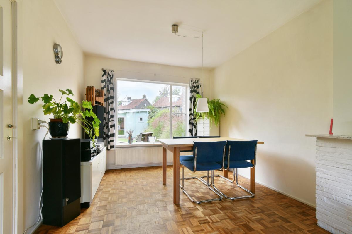 Tussenwoning te koop: Govert Flincklaan 11, Amstelveen